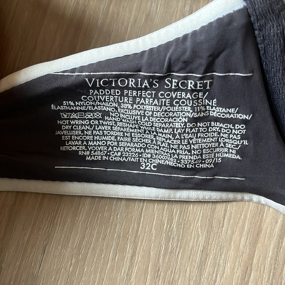 Victoria Secret Bra - Picture 10 of 10